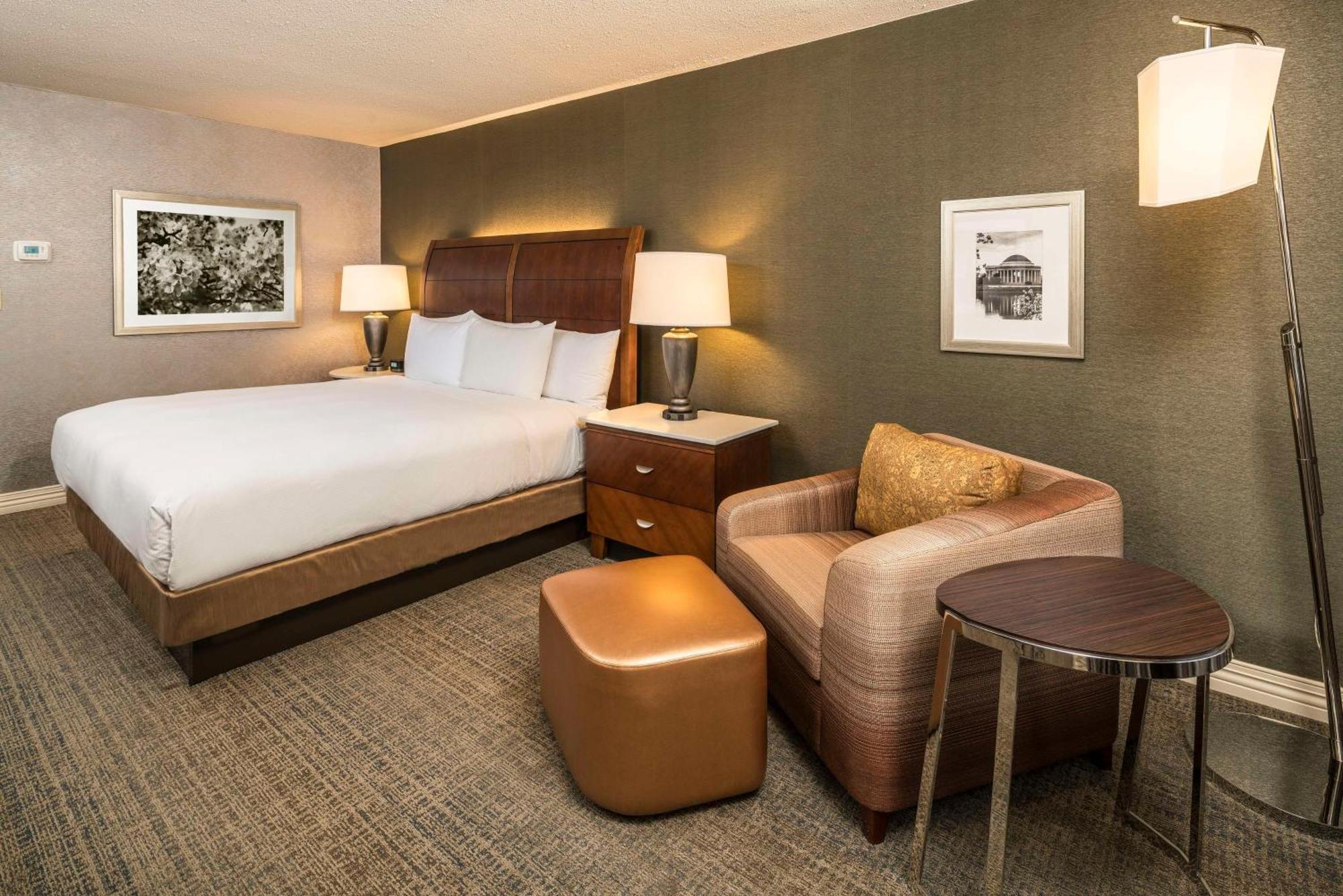 Hilton Washington Dc/rockville & Executive Meeting Center Hotel 3*